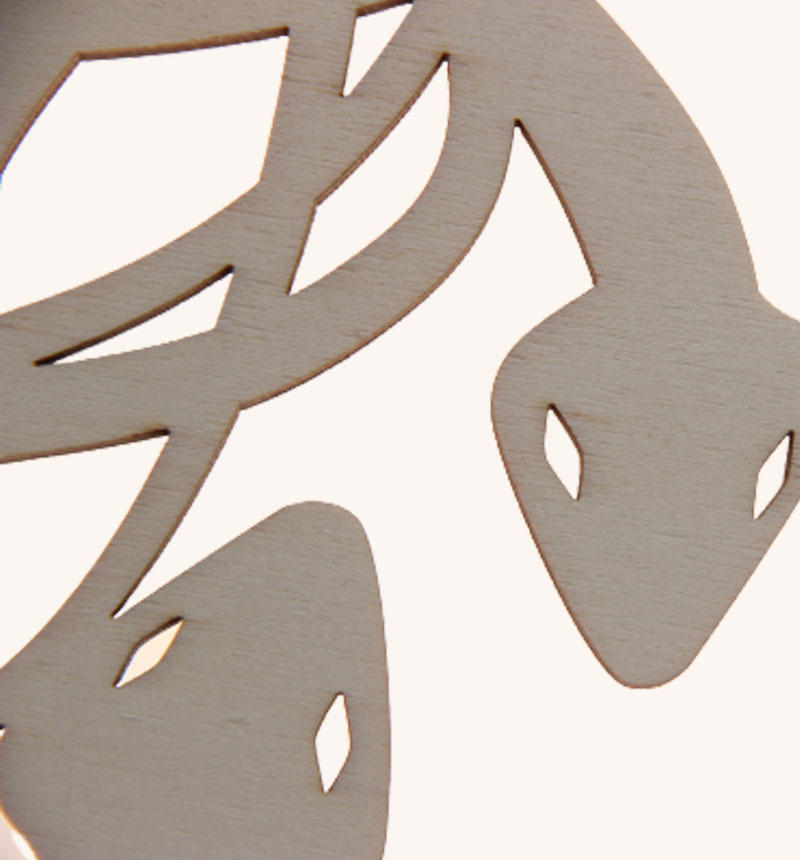 HJ19149 Snake-shaped pendant