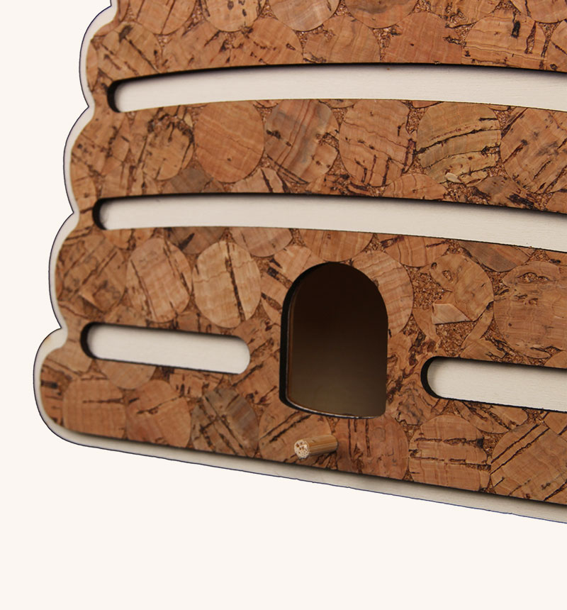 HY-E32405 Wooden bird house cork