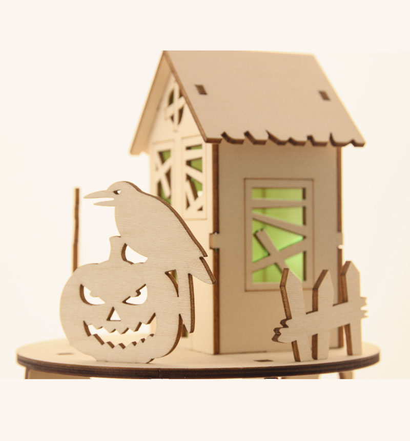 HY-E600548-1A Halloween tree house