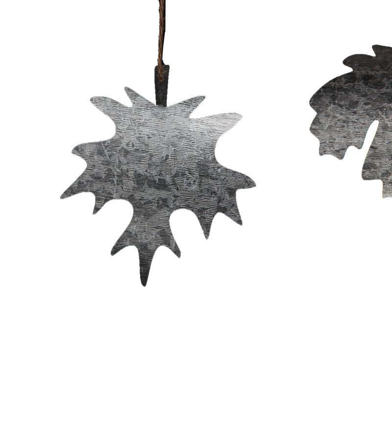 HY-E70335-1 Iron Maple Leaf Ornament